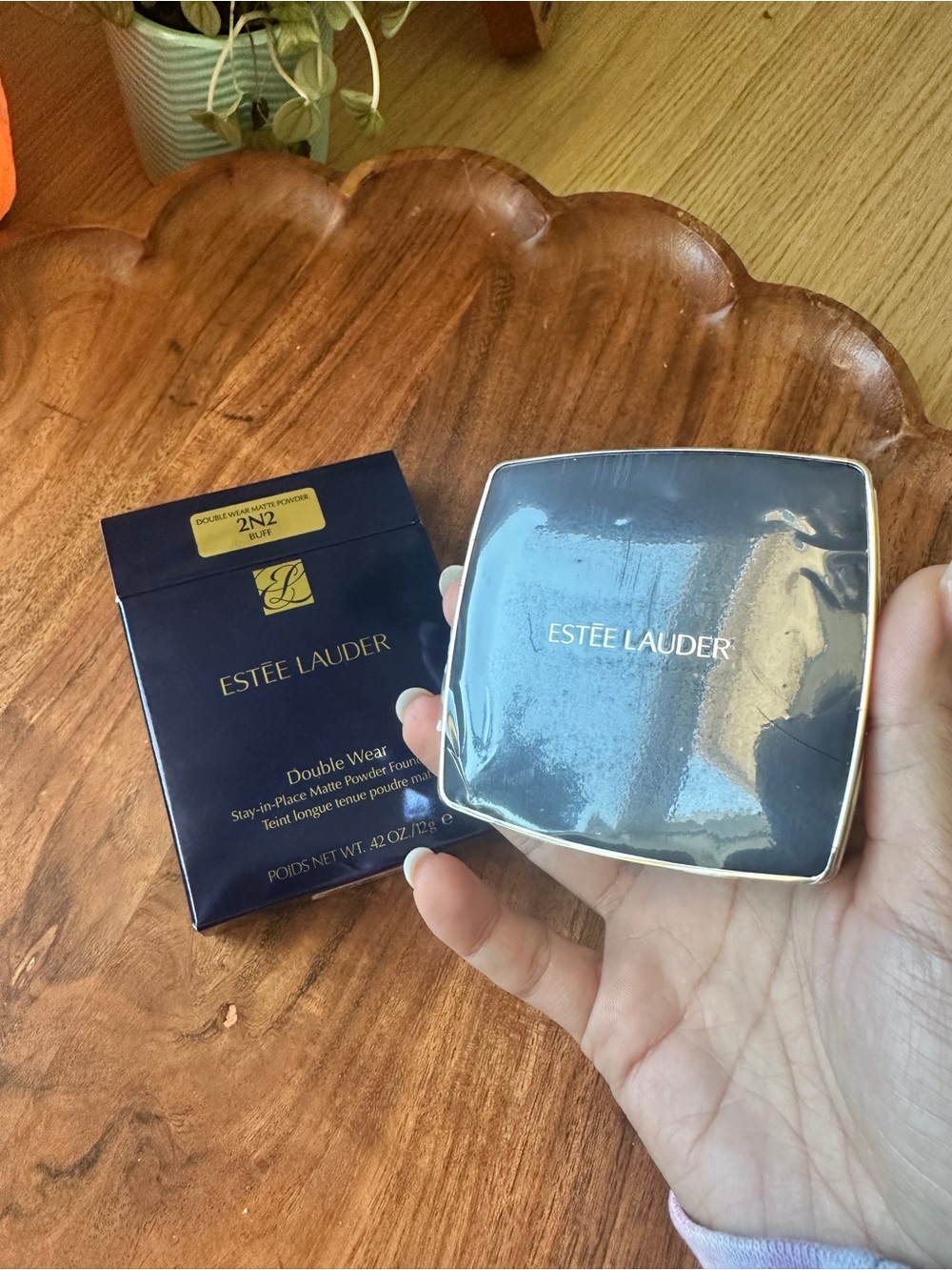 Estée Lauder Double Wear Stay-In-Place Matte Powder foundation 2N2 BLUFF - Picture 2 of 6